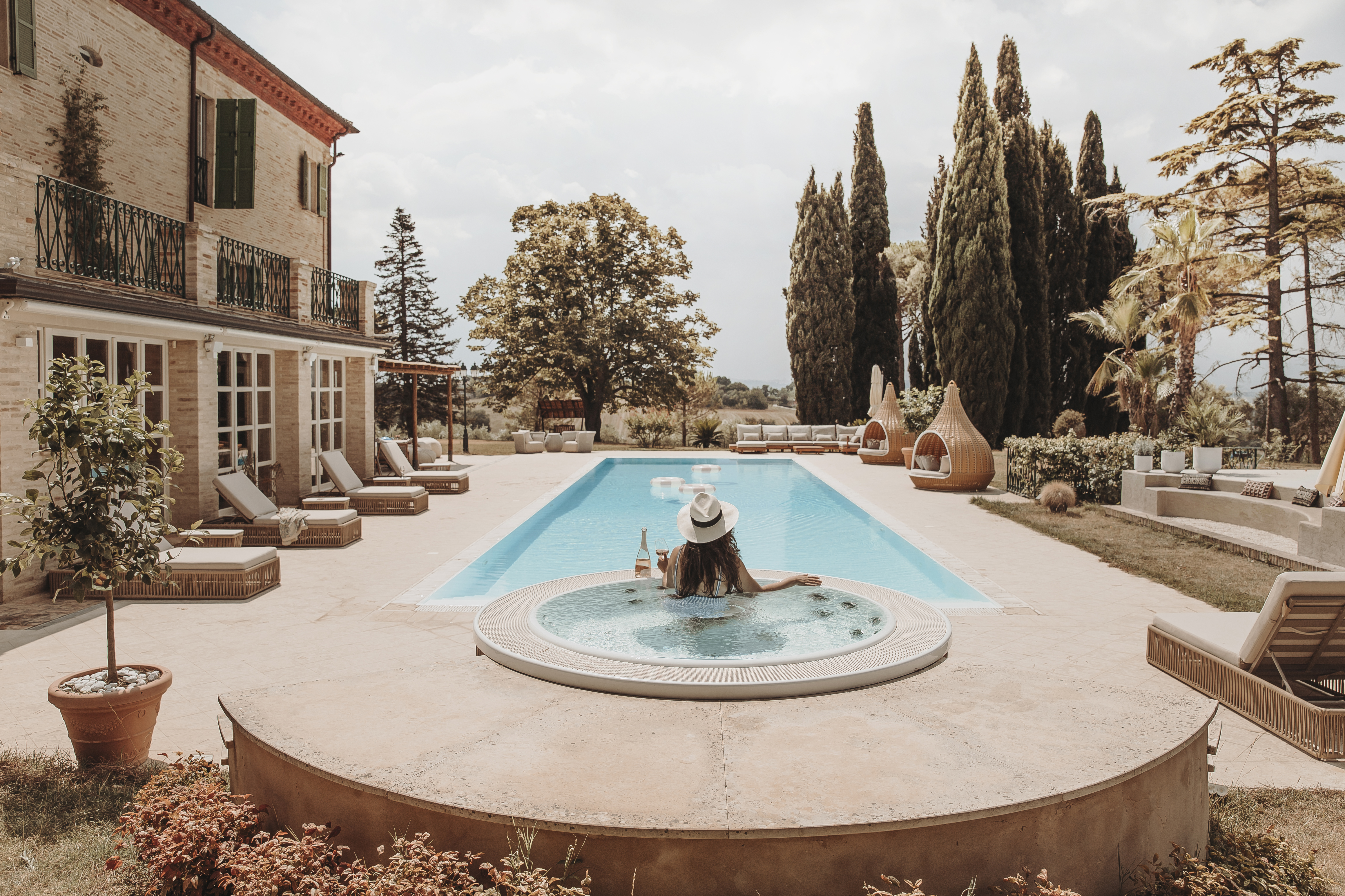 Luxury pool and jacuzzi at the retreat estate in Le Marche, Italy